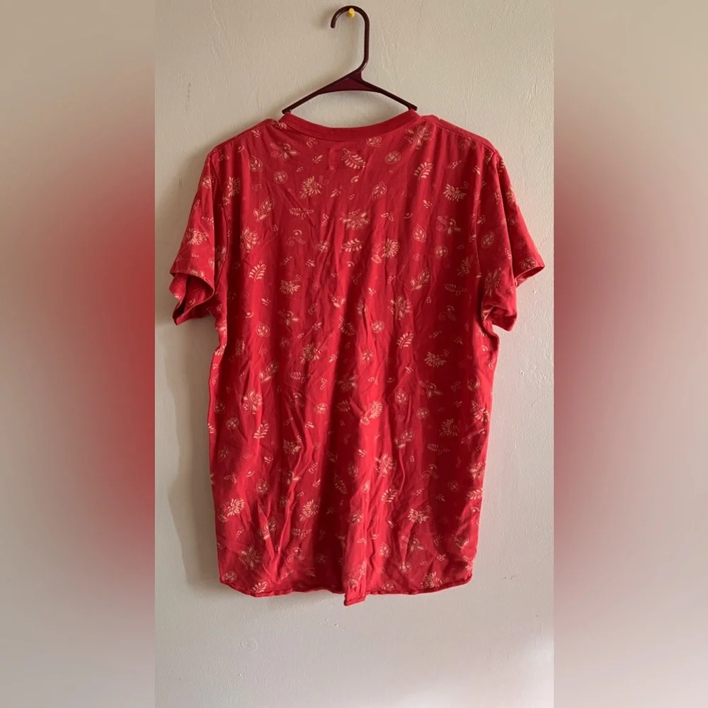 Patterned Obey tee! - Picture 2 of 3